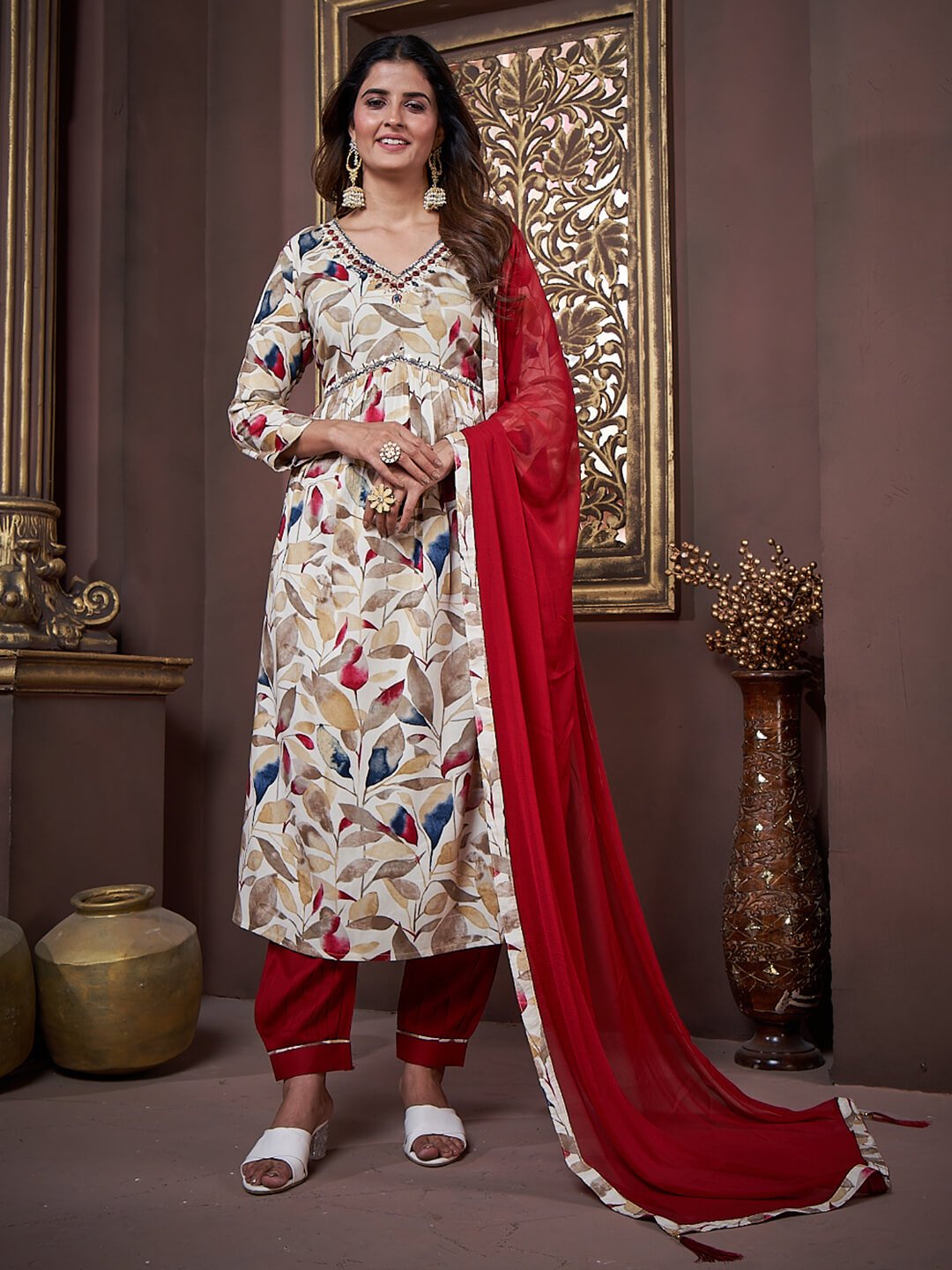 Get Stylish with Multicolor Printed Rayon Kurta Set image 2