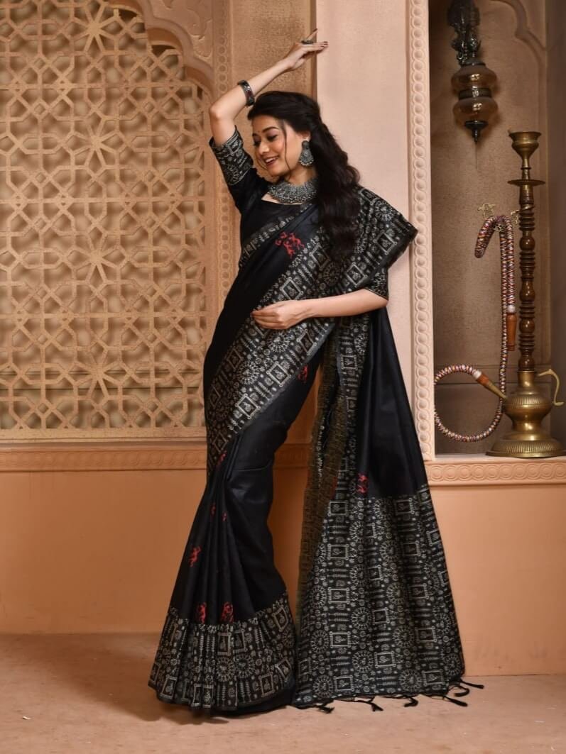 Refine Your Glow with Black Bangalori Handloom Raw Silk Saree With Border image 2