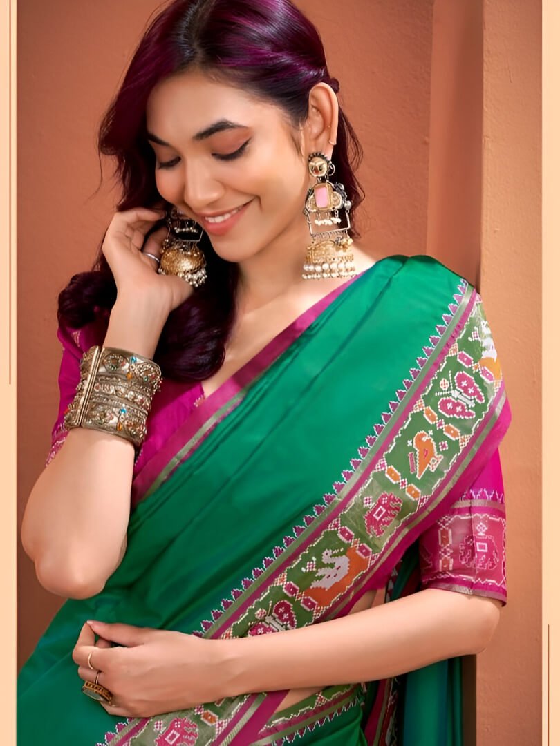 Turn Up the Glam with Forest Green Zari Woven Banarasi Patola Silk Saree image 4