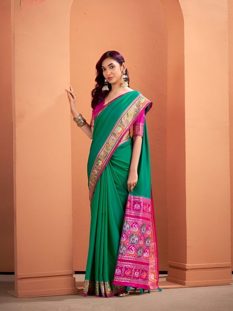 Turn Up the Glam with Forest Green Zari Woven Banarasi Patola Silk Saree image 2