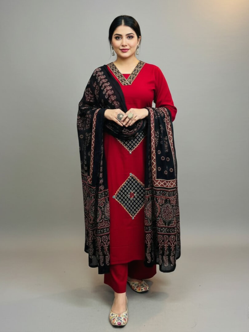 Red Cotton Mirror Work Kurti With Pant And Black Printed Dupatta